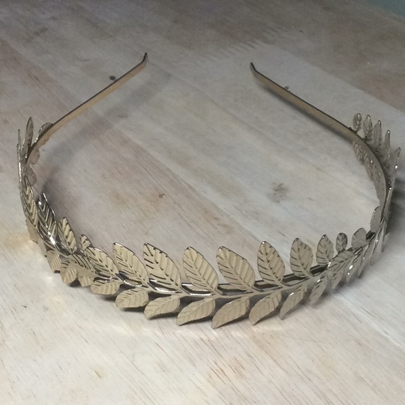 Exquisite Golden Leaves Wreath Headband Crown - Picture 3 of 5